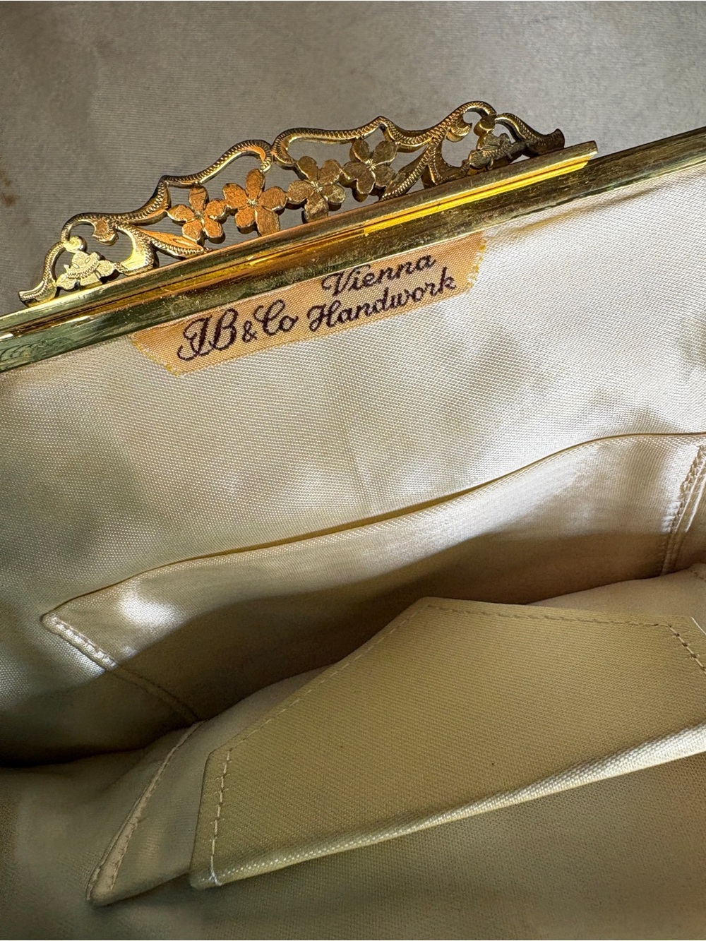 Petite Pointe JB & Co Vienna Handiwork Top-Handle Bag - Picture 5 of 12